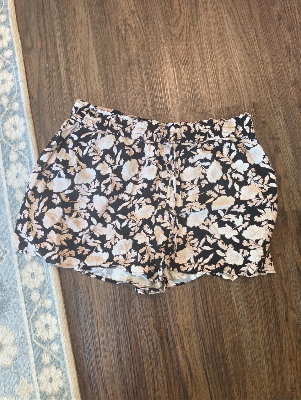 Express Floral shorts